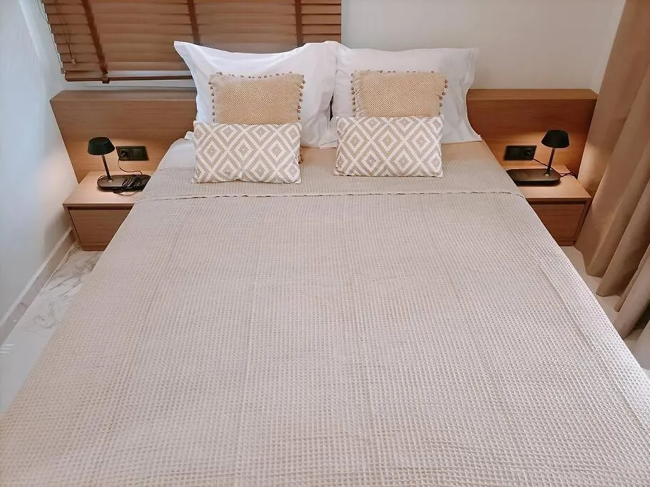 شقة Luxe Boutique With Balcony سالونيك 0*,  اليونان